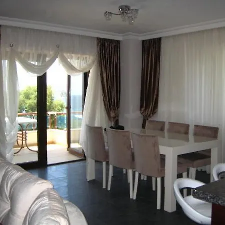 Uslu Apartment *